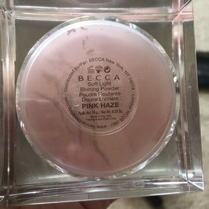 Becca blurring powder
